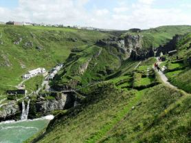 http://domenico1974.files.wordpress.com/2012/09/tintagel-castle-11.jpg?w=278&h=199