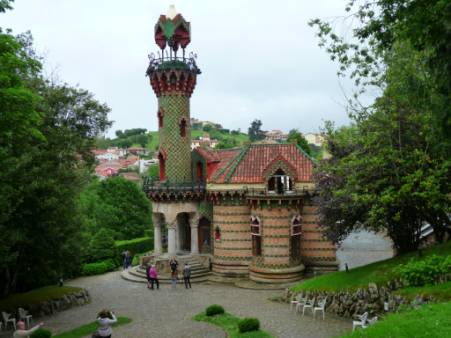 C:\Users\DOMENI~1.ZUC\AppData\Local\Temp\Comillas, Capriccio Gaudi (13)-1.JPG