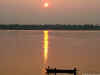 Kratie_tramonto_sul_Mekong.jpg (402440 byte)