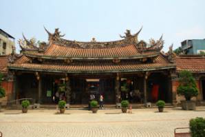 Descrizione: I:\SITO TRAVEL MEMORIES\taiwan\original\0126 Taiwan - Taipei - Bao-an Temple.jpg